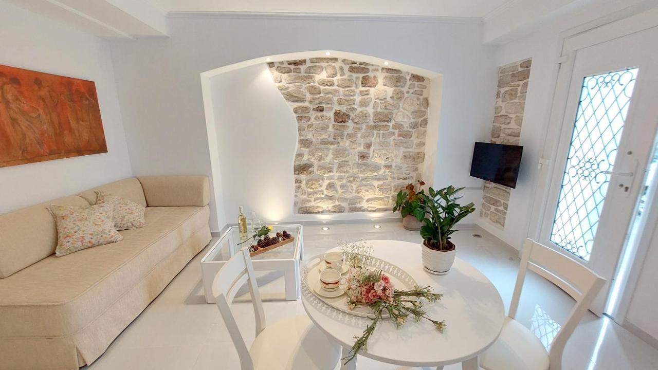 Mouses Erato * Vathy (Ithaca)